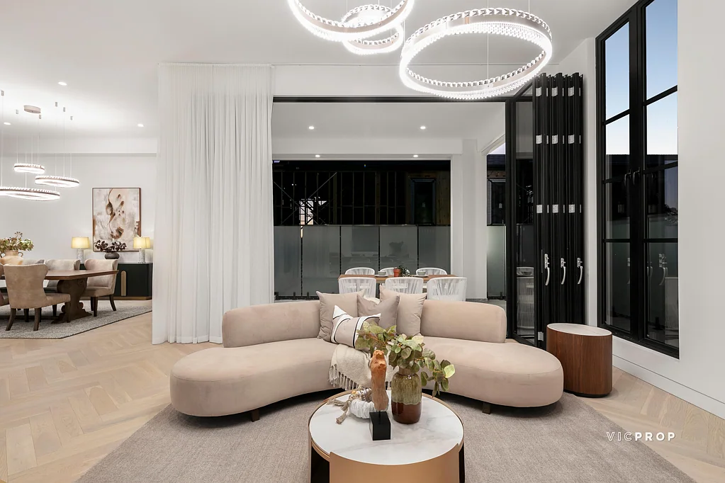 Luxurious Family Residence in Prestigious Balwyn High School Zone