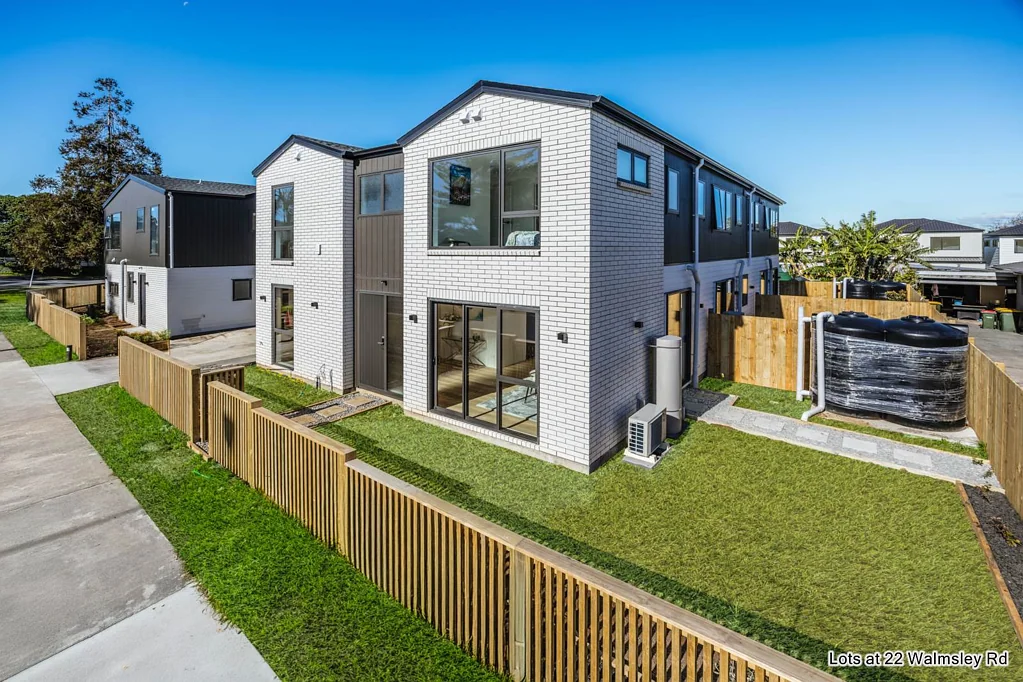 Mangere 3침실 CCC and Title Issued - Urgent Sale Required