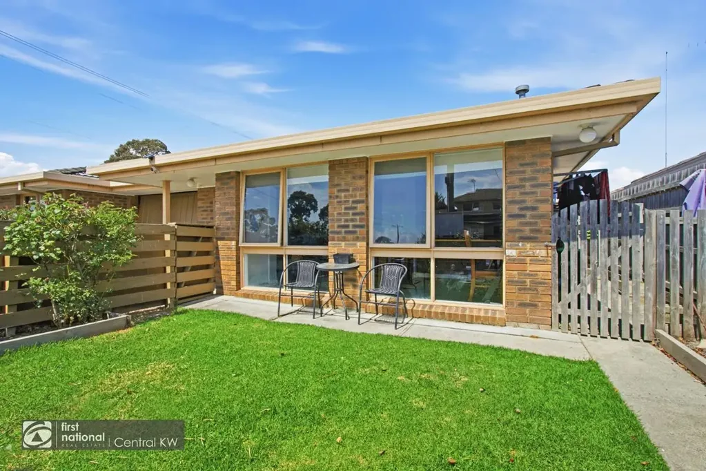 Unit 2/31 Airlie Bank Road, Morwell, VIC 3840
