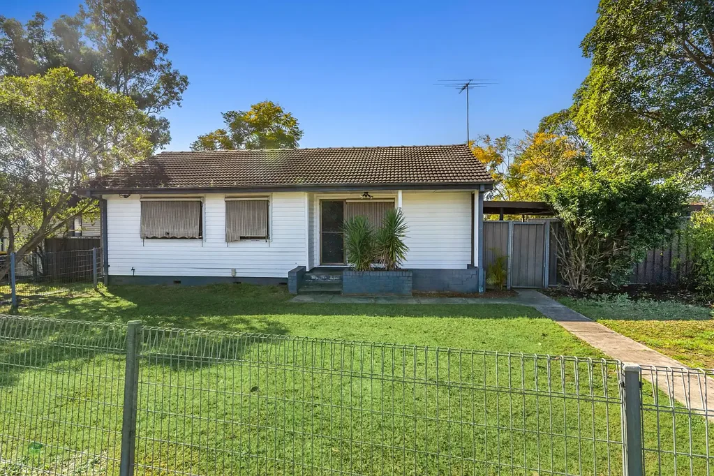 Lovely Family Home with Sunroom & Huge Backyard