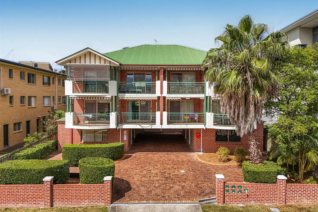 Coorparoo 2બેડરૂમ Beautifully Renovated Unit with Private Rear Access