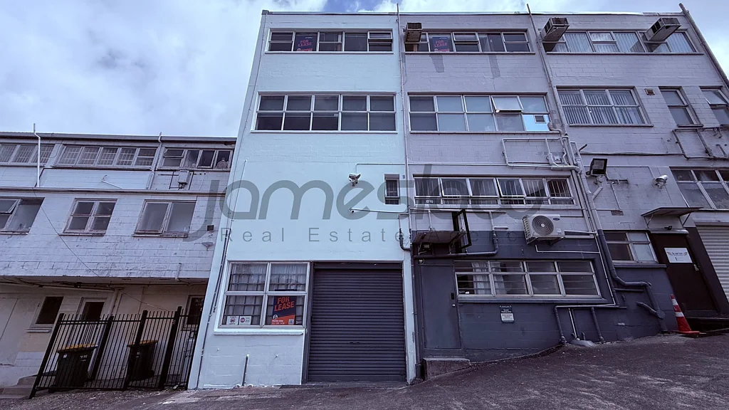 Birkenhead Substantial Basement Workspace - Birkenhead