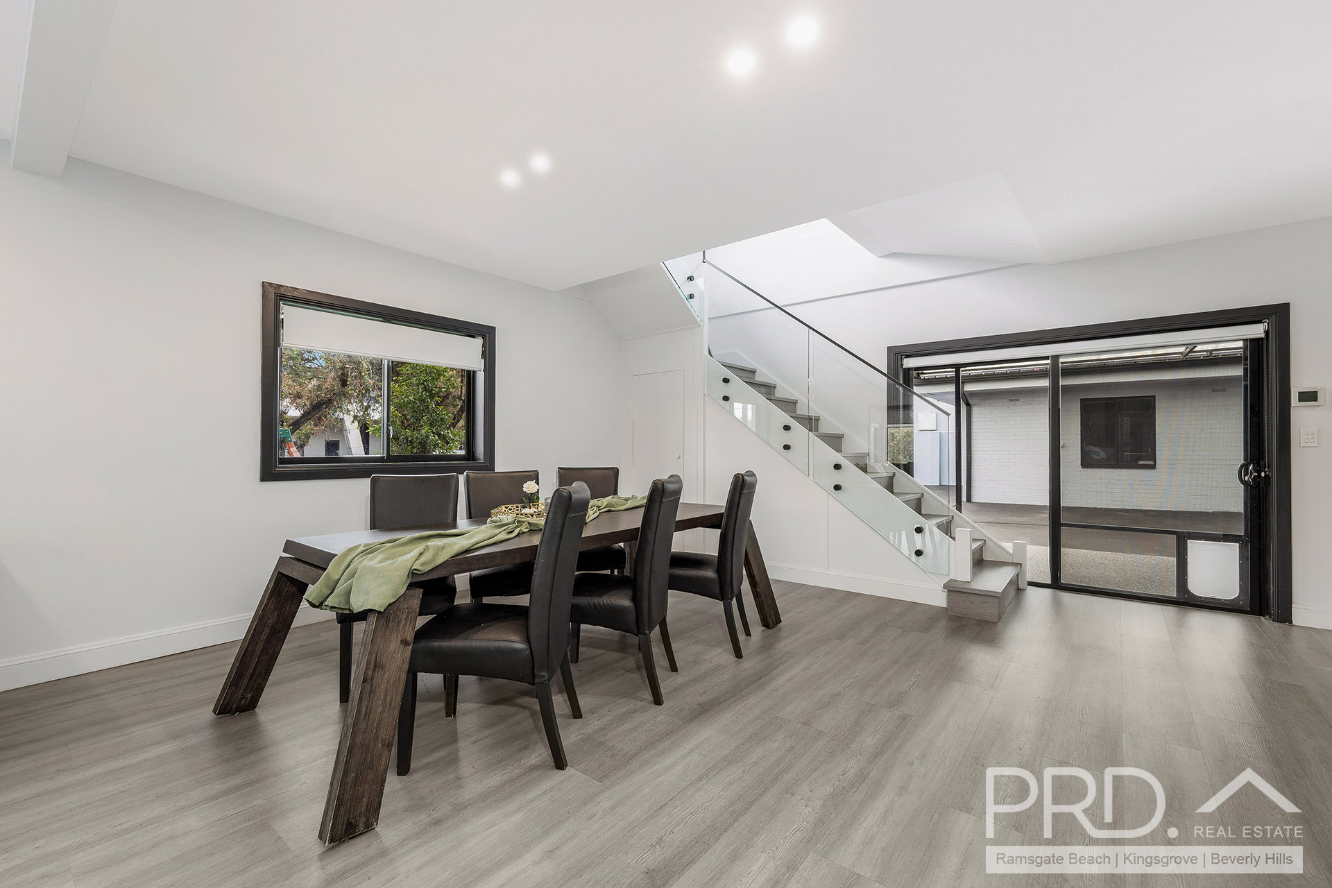 2 BURRIMUL ST, KINGSGROVE NSW 2208, 0 phòng ngủ, 0 phòng tắm, House