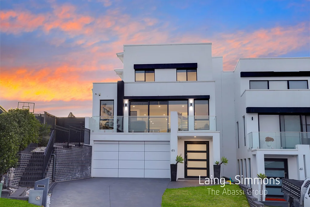 Kingswood 4Kwarto Stunning Mountain Views, Sleek Style, and a Poolside Paradise