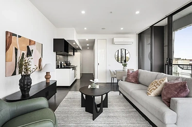 Elsternwick 2Moenga Spacious Living in a Prime Position