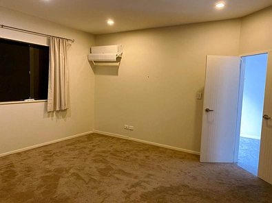 5 bedrooms and 3 Bathrooms in Blockhouse Bay