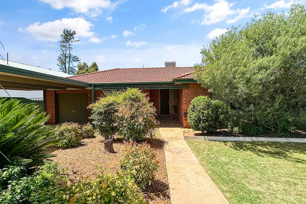 6 Madden Street, Cobar, NSW 2835
