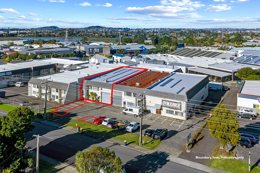 Glendene UNIQUE WAREHOUSE WITH RESIDENTIAL COMPONENT