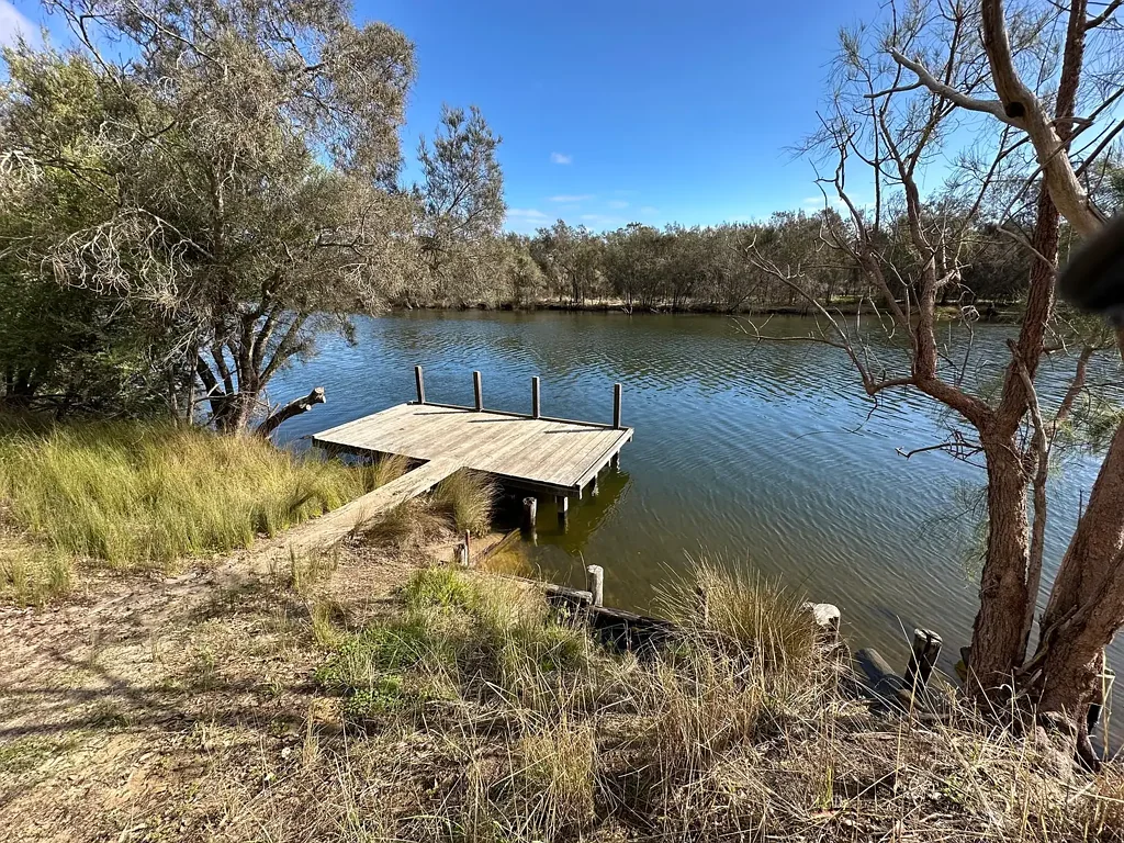 Barragup Serpentine Riverfront, 1.6Ha and 5mins to Mandurah Town Centre