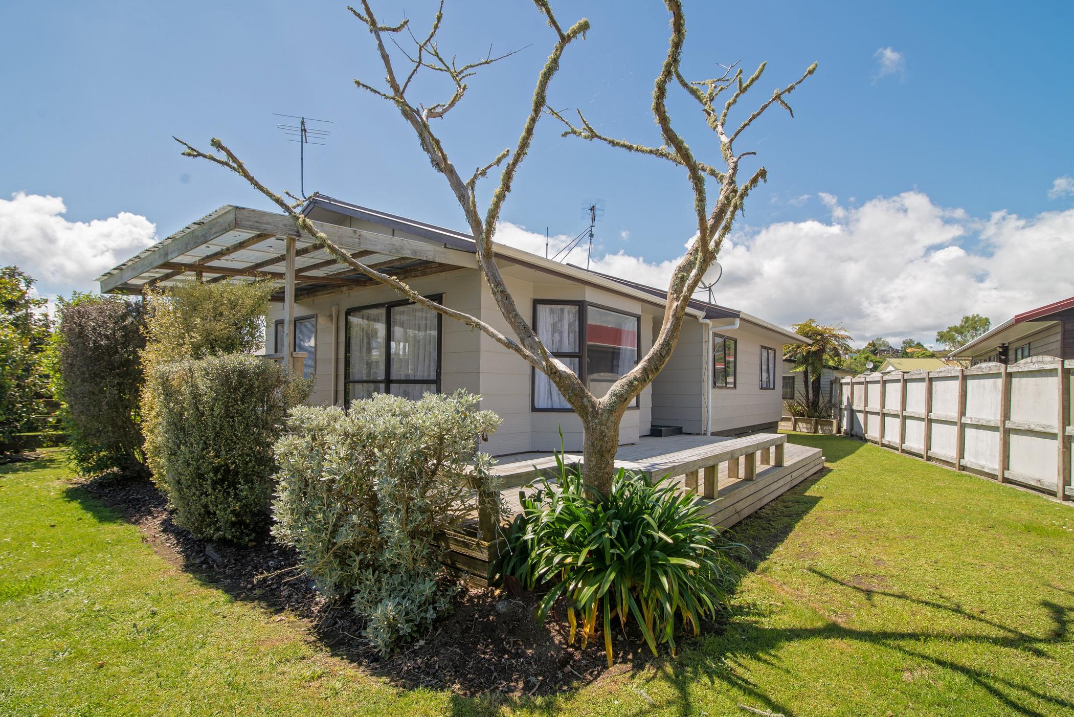 37a Aquarius Drive, Kawaha Point, Rotorua, 3 Schlafzimmer, 1 Badezimmer