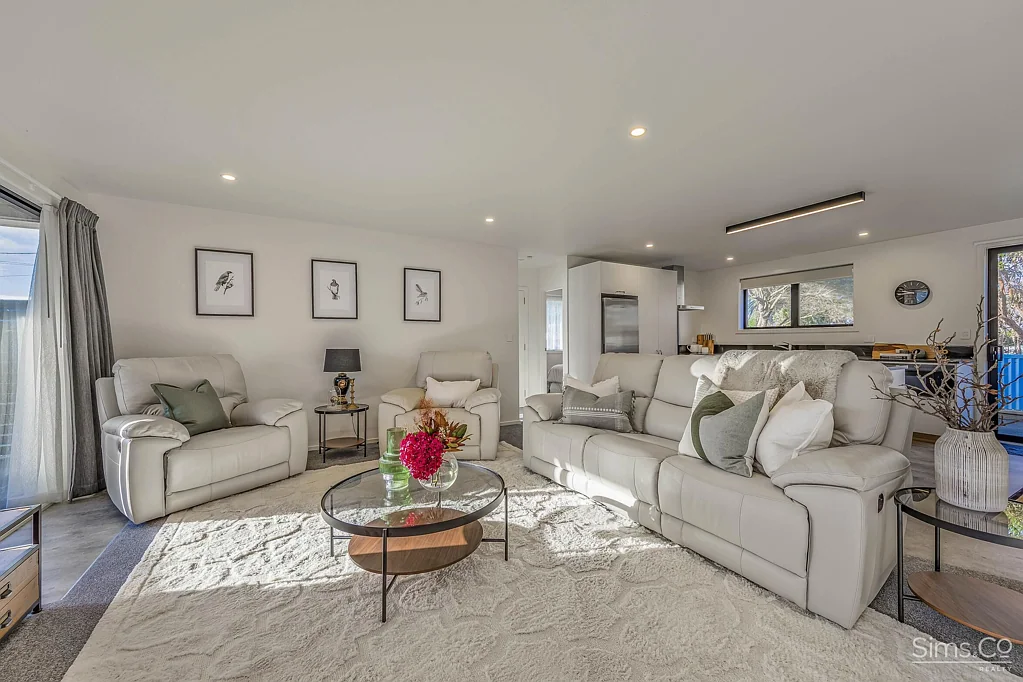 Castlecliff 3 Bedroom Stylish Modern Living