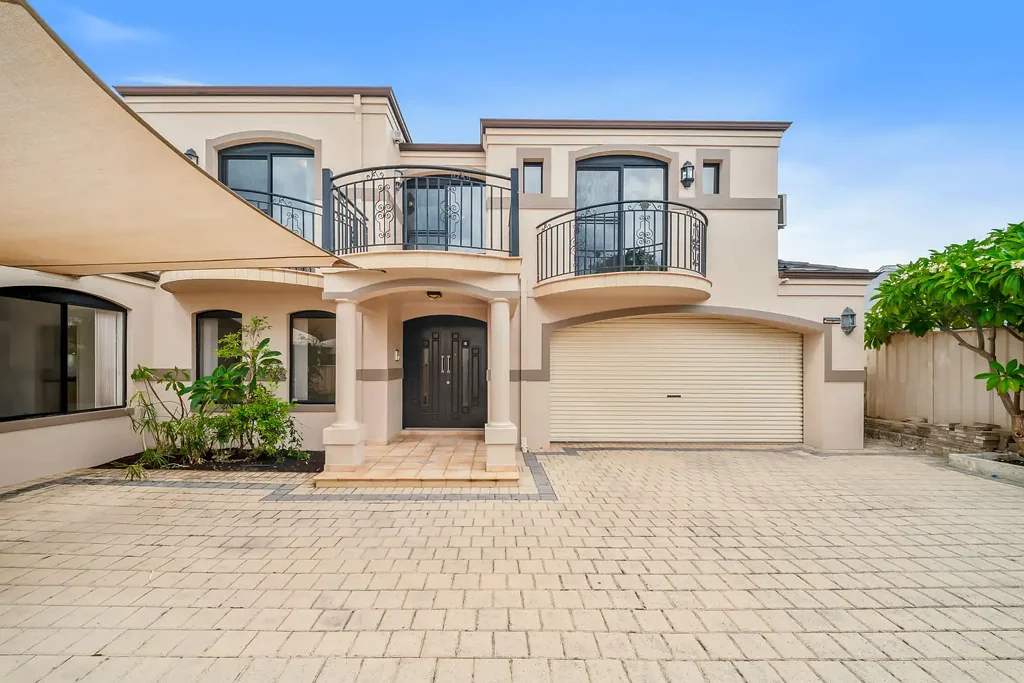 2/106 Ardross Street, Applecross, WA 6153