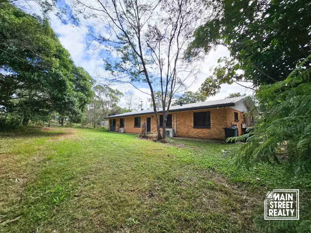 Blackbutt 3कमरा Private, Practical, and Packed with Potential – 6.7 Acres Rural Retreat with Highway Frontage