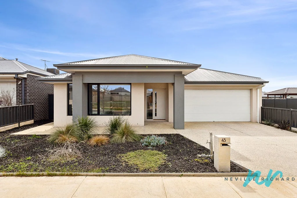 45 Reardon Crescent, St Leonards, VIC 3223