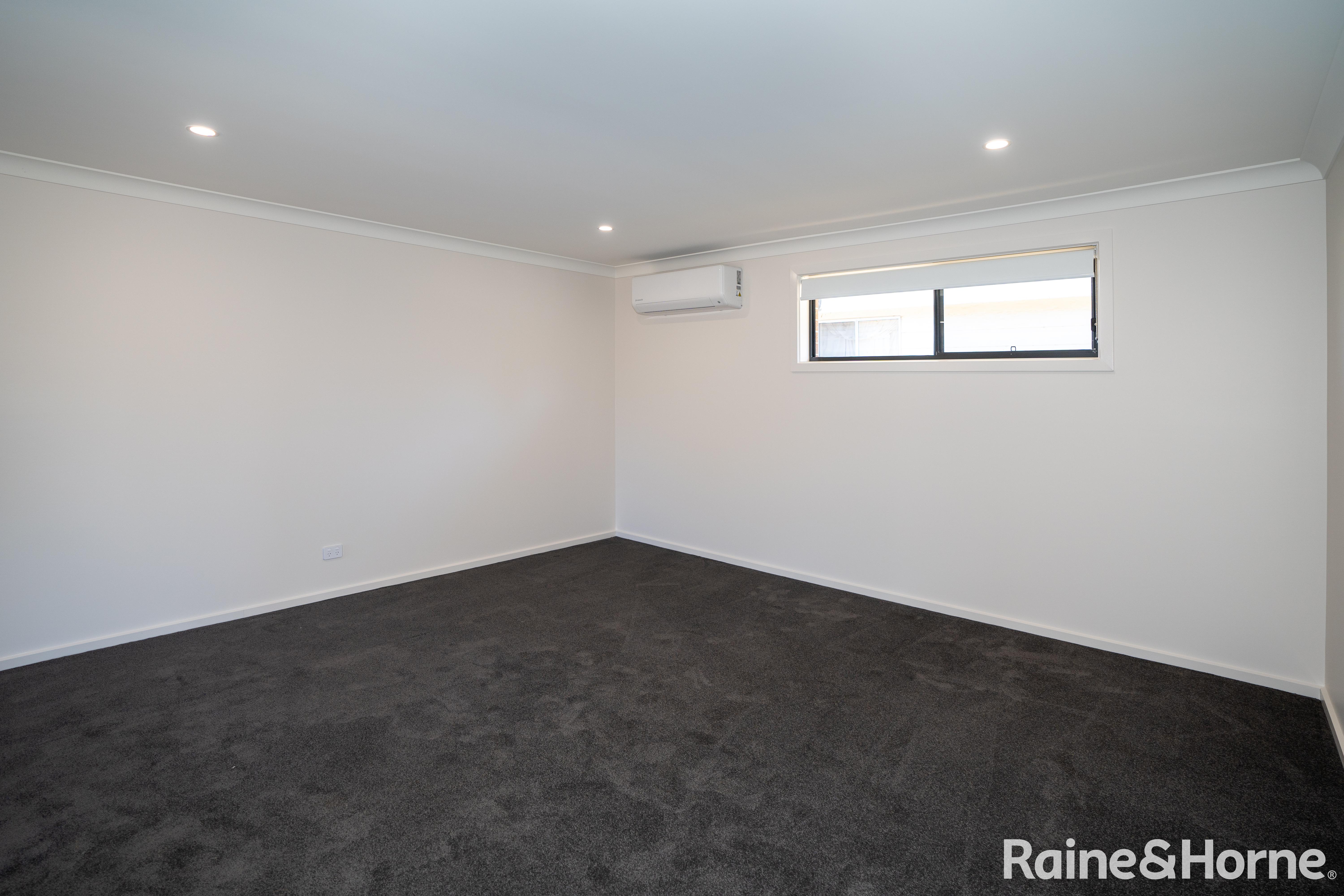 2 MELBA PL, TOLLAND NSW 2650, 0 Bedrooms, 0 Bathrooms, Unit