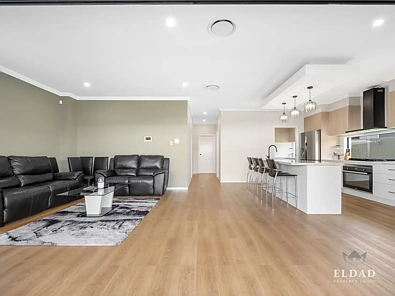 लिविंग रूम - 24 Regina Street, Coomera, QLD 4209