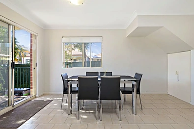 5/42 Waterview Street, Five Dock, NSW 2046, 2房, 1浴, Townhouse