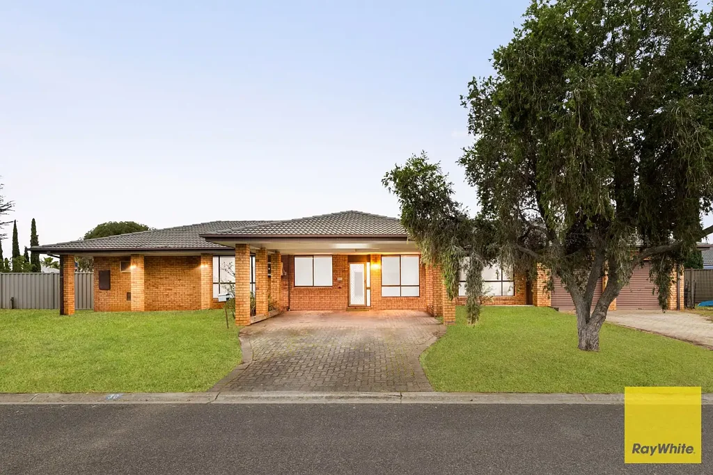 Hoppers Crossing 4 Slaapkamer Prime Location In Derrimut Heath Estate!!!!