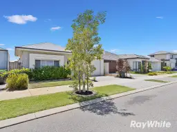 12 Loveday Way, Golden Bay