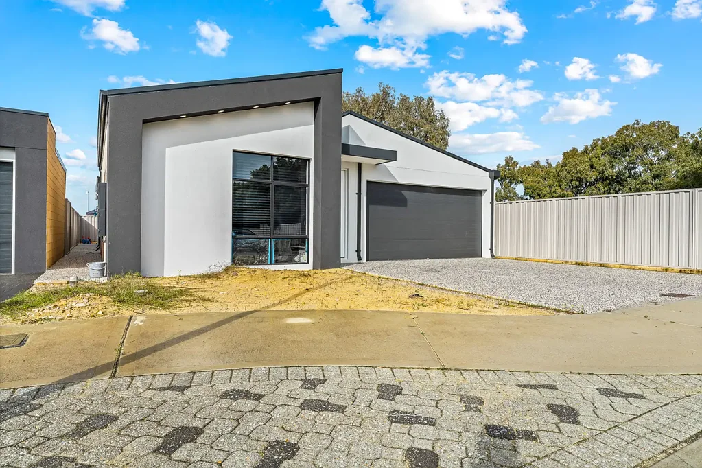 29 Lustre Road, Bennett Springs, WA 6063