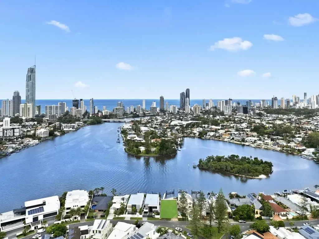 Surfers Paradise Architectural Vision Meets Riverfront Prestige