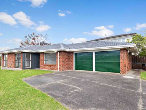 Glendene 3房  Single Level Brick & Tile! First Time On the M...