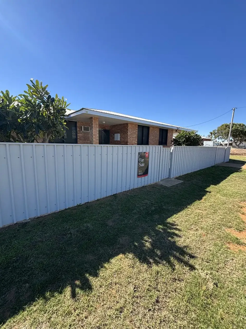 South Carnarvon 3 Slaapkamer Double Brick Beauty.