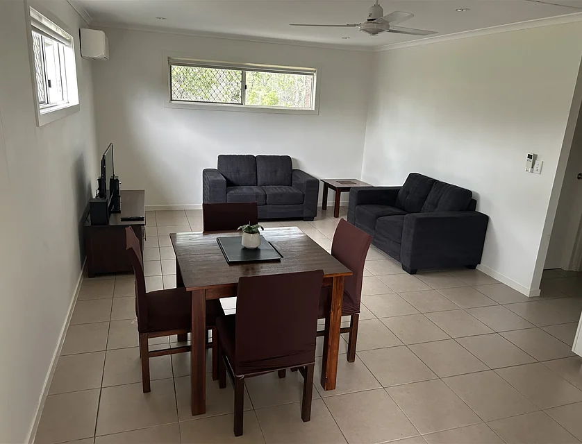 5/3 McKenzie St, Middlemount, Mackay, 2 habitaciones, 1 baños, Unit