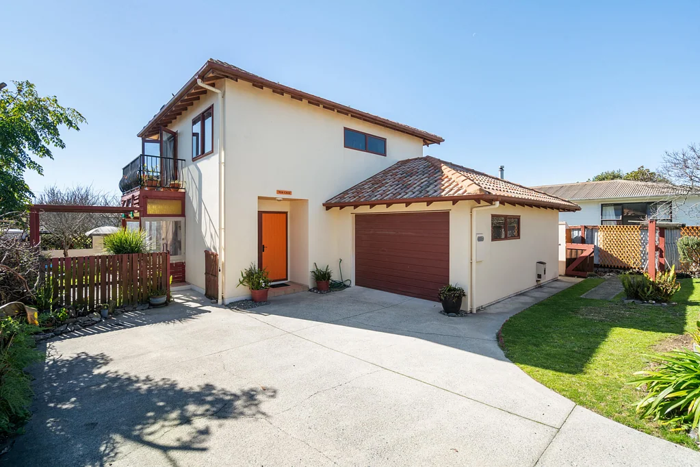 Papamoa 3બેડરૂમ Sunshine, Sea Views and Simply Easy Living