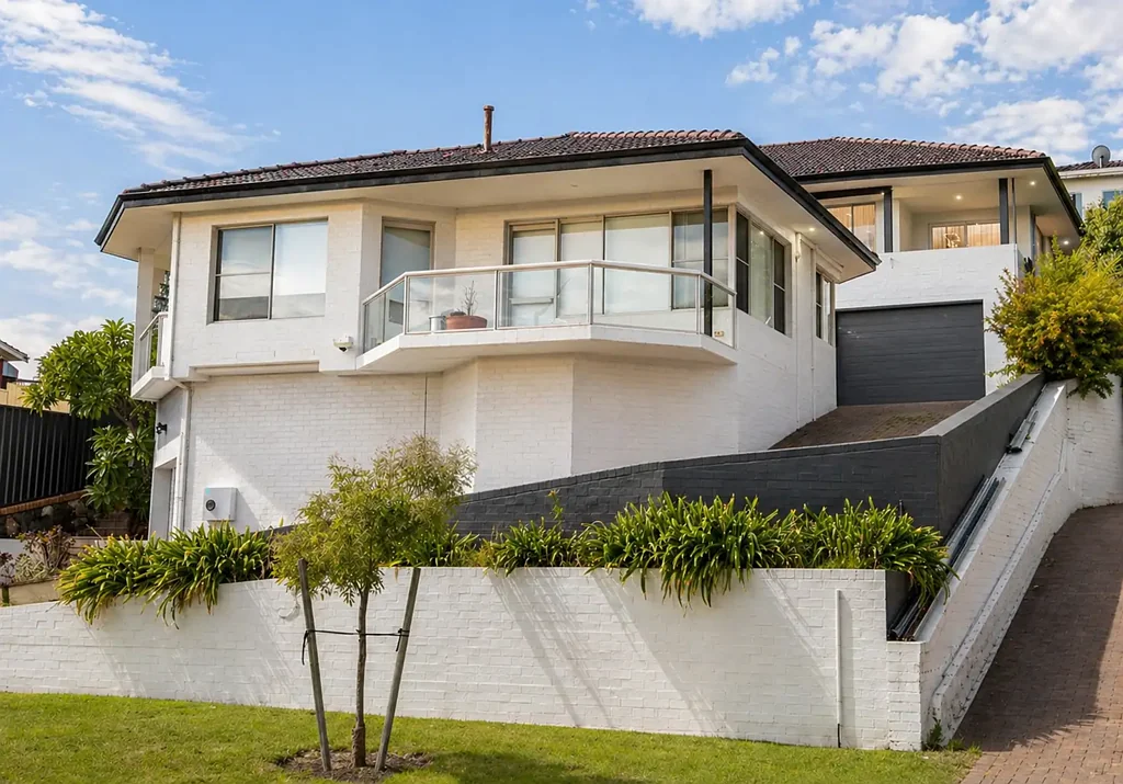 Salter Point 7房  Two Residences. One Remarkable Opportunity with Riverviews.