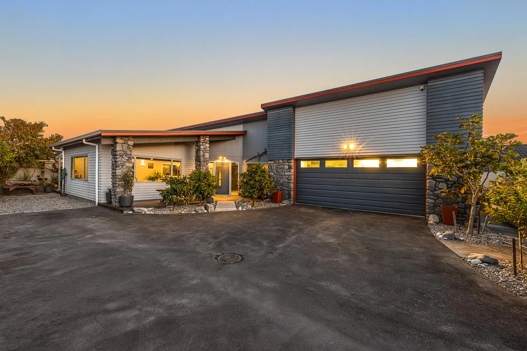 Levin 3 Bedroom Lock, Leave & Love Living Here