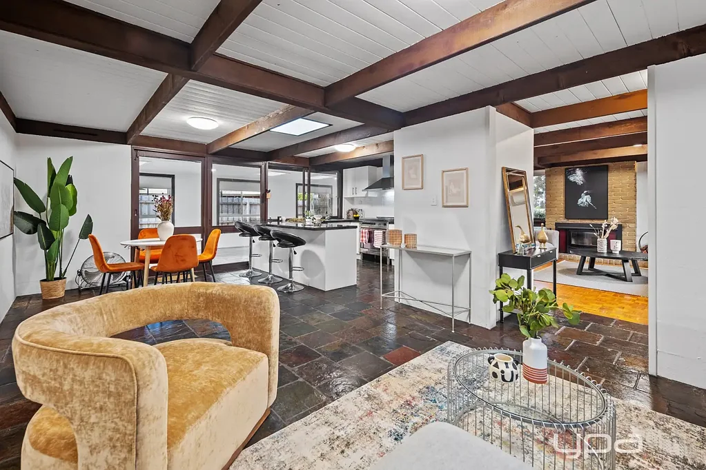 Keilor Downs 3 Bedroom MOVE STRAIGHT INTO THIS SPACIOUS FAMILY HOME – COURT LOCATION