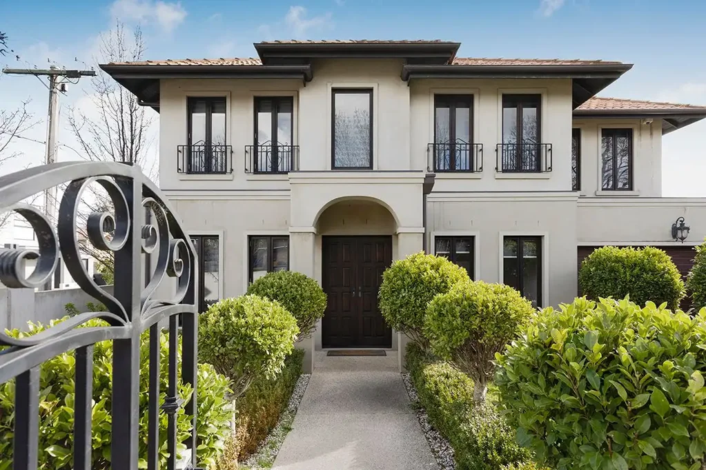 MAGNIFICIENT MANOR IN MCKINNON | FLARE REAL ESTATE