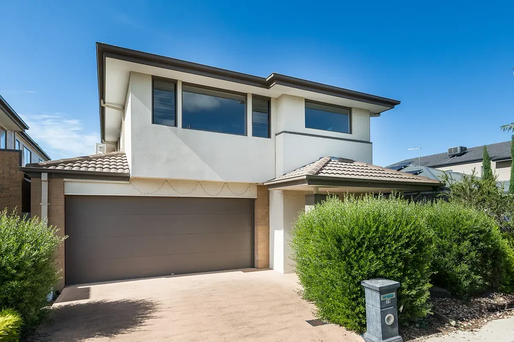 Spacious Living with Great Location!