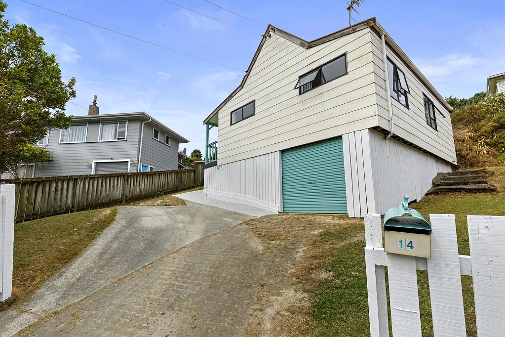 Titahi Bay 2房  Freshly Painted & Ready to Enjoy!