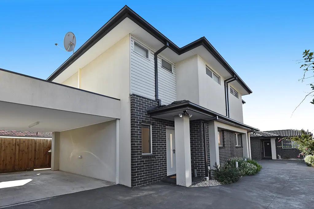 2/32 Orrong Avenue, Reservoir, VIC 3073