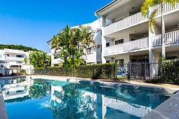 10/44-50 Pease Street, Manoora