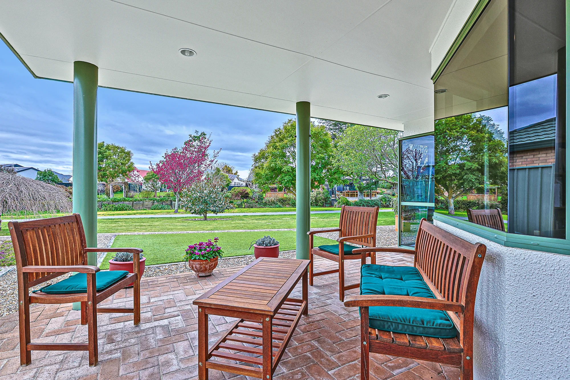 Taradale 3部屋 Knightsbridge Reserve Outlook, Immaculate And Easy