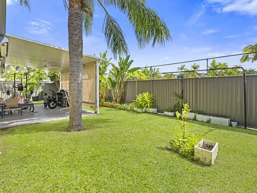 Benowa 3房  Popular Villa Residence Hits the Market - Just Like A Small Home