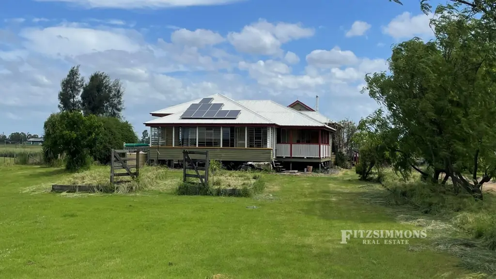 Dalby 6 Bedroom CHARACTER, CHARM, OVER 2 ACRES AND POTENTIAL PLUS