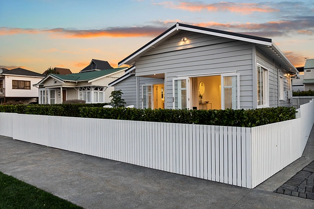 10 Joan Street, Point Chevalier, Auckland City
