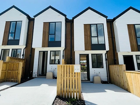NEWLY TOWNHOUSE