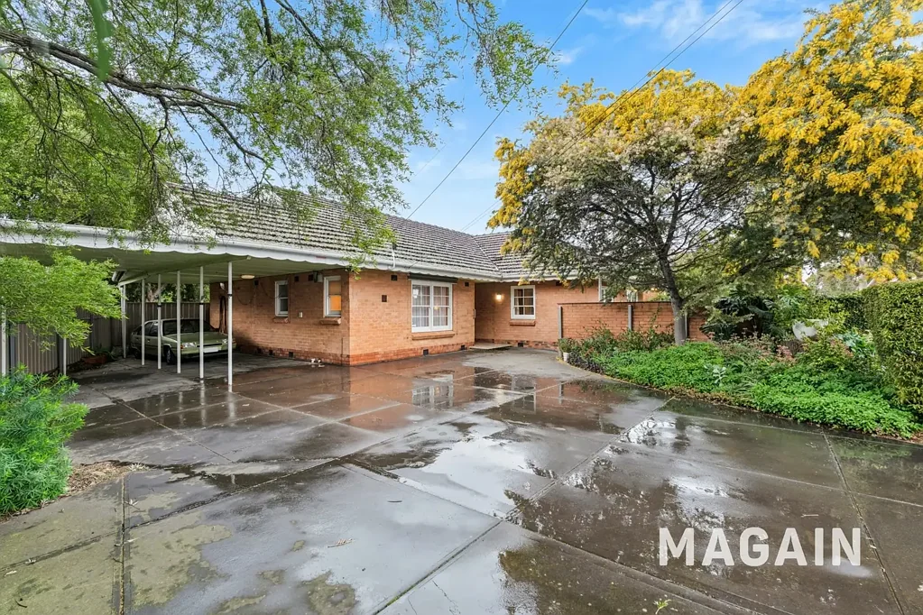 Vale Park 4 Bedroom Loved Family Home Near Linear Park! Prime Location and Endless Potential!