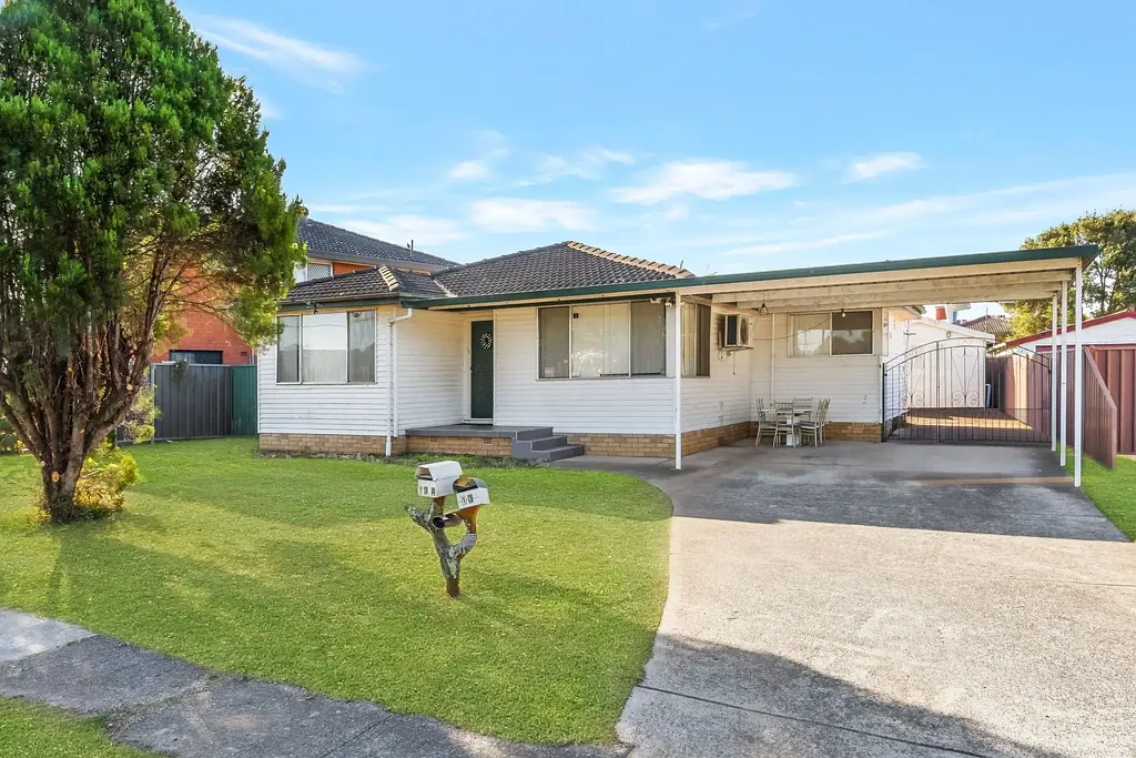 Spacious 3-Bedroom Family Home in a Quiet, Convenient Location