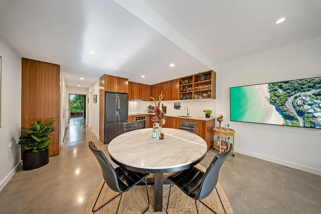 Byron Bay 1कमरा Stylish Coastal Living in Byron's Habitat