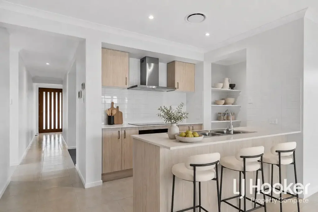 Brand New in Ridgeline - Metricon Quality - Ducted Air Condi