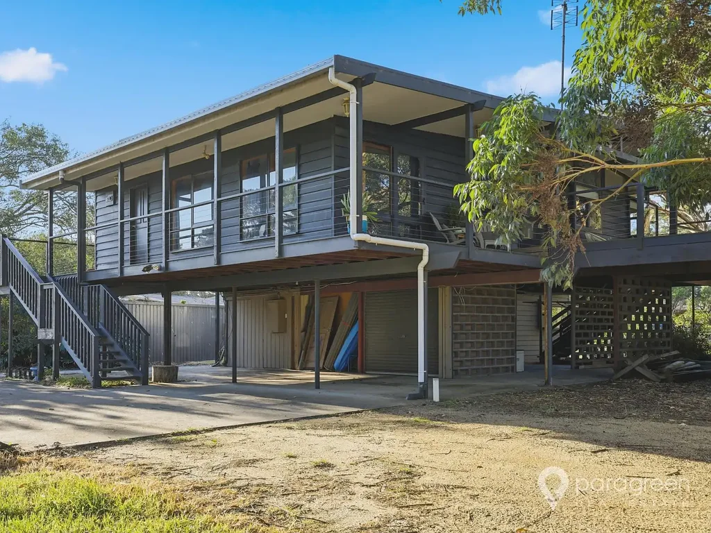 Port Welshpool 5 Slaapkamer Spacious Dual-Level Home on a Generous Block