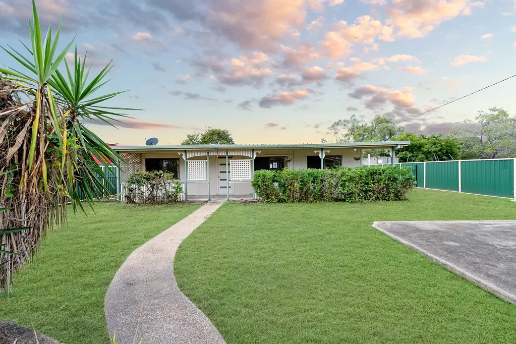 10 Palm Dr, Deeragun, QLD 4818