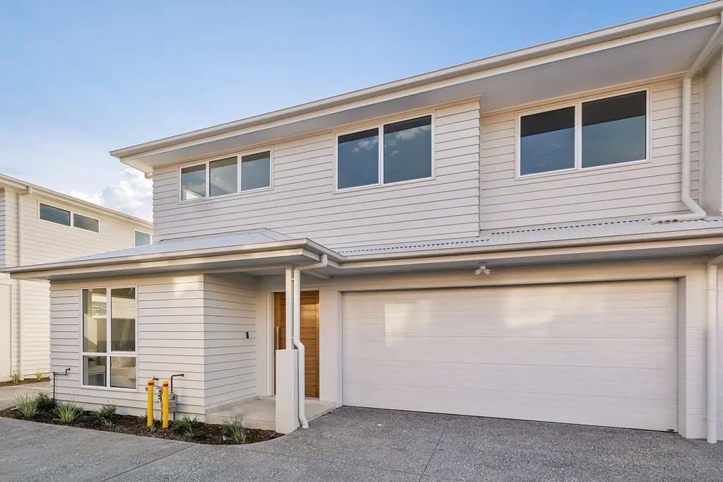 Engadine 4ਬੈੱਡਰੂਮ Stunning brand new townhouse near central Engadine