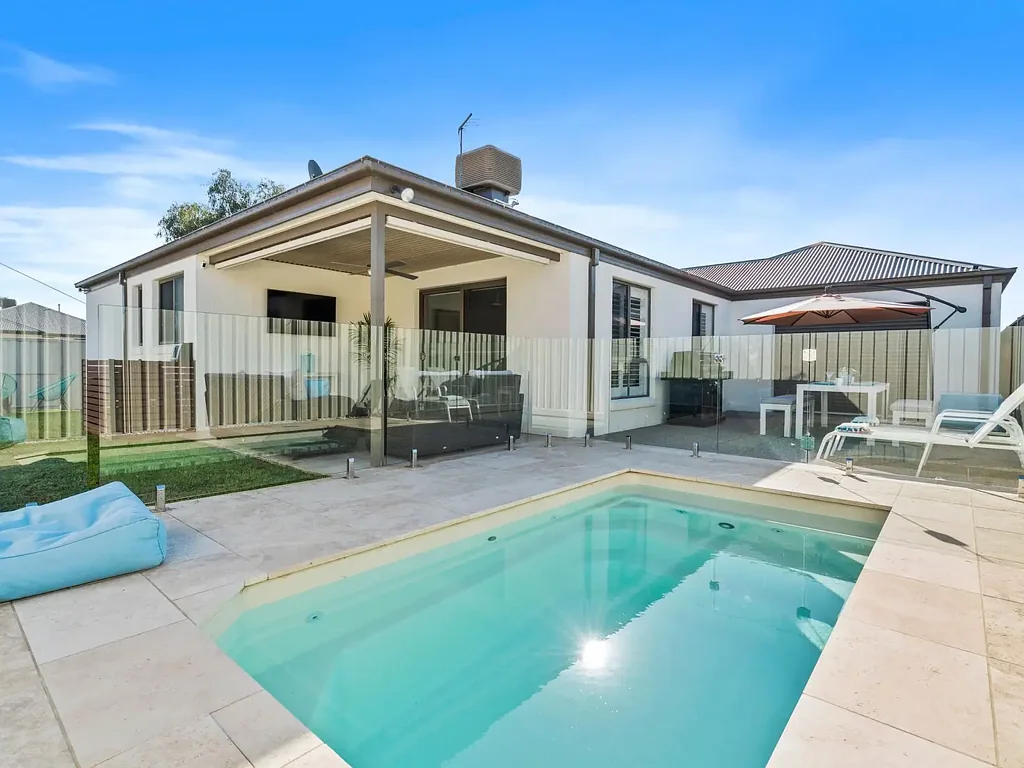 112 Zorro Drive, Yarrawonga, VIC 3730